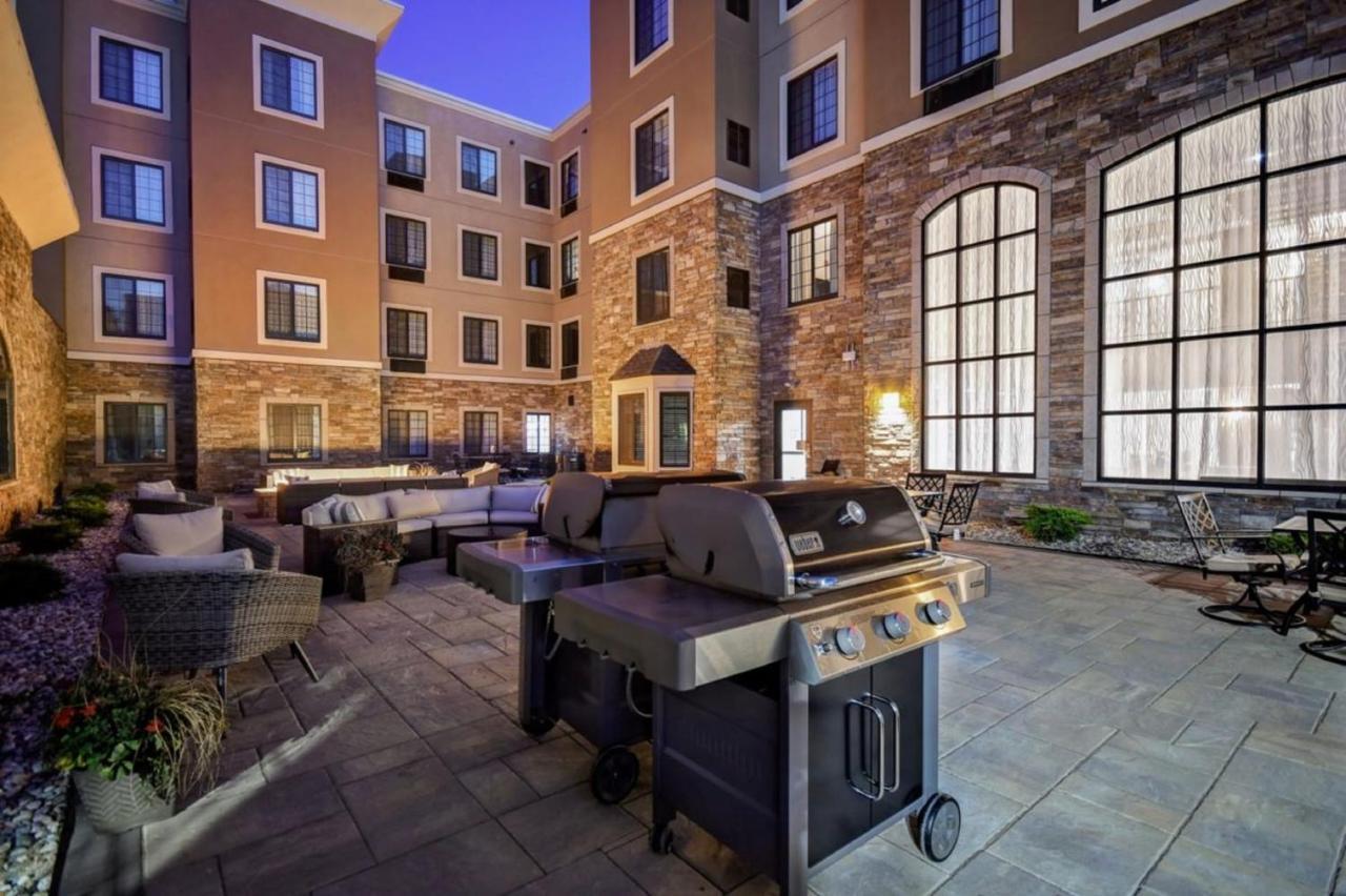 Staybridge Suites - Southgate - Detroit Area By Ihg Dış mekan fotoğraf